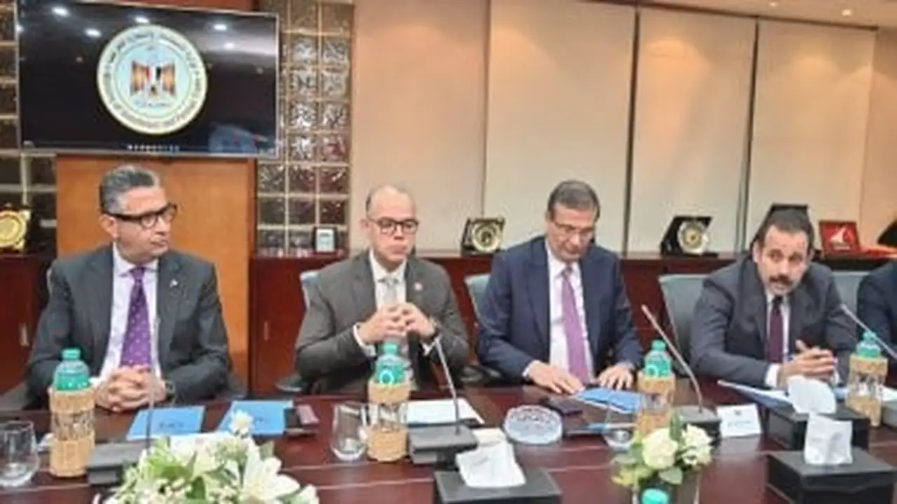 ثلاثة وزراء يبحثون دور البورصة السلعية في حوكمة تداول السلع داخل مصر